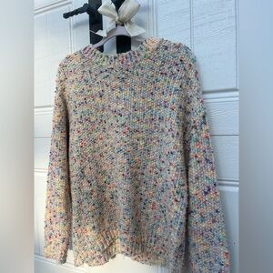 Multicolored sweater with the perfect look for the holidays!